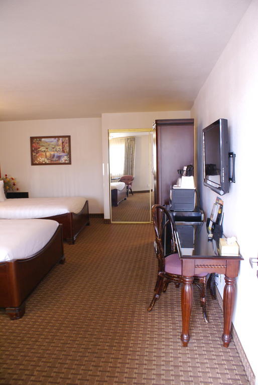 Days Inn Harbor View San Diego Szoba fotó